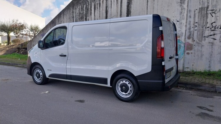 Nissan NP300 NV300 Deduz Iva