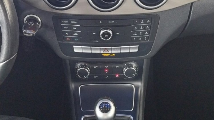 Mercedes-Benz Classe B 180