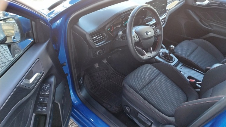 Ford Focus ST LINE