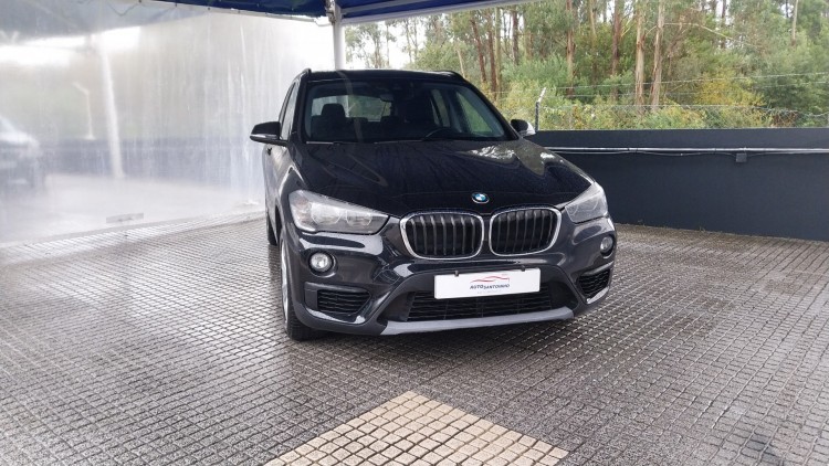 BMW S&eacute;rie X - X1 Line Sport