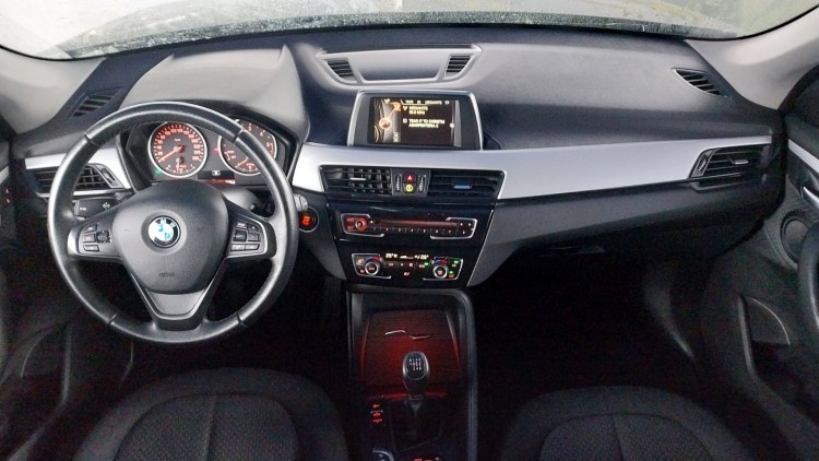BMW S&eacute;rie X - X1 Line Sport