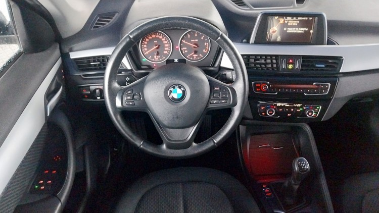BMW S&eacute;rie X - X1 Line Sport