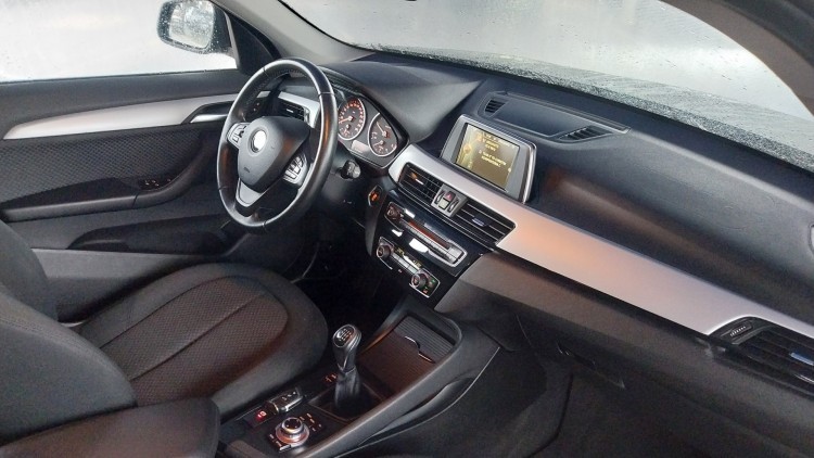 BMW S&eacute;rie X - X1 Line Sport