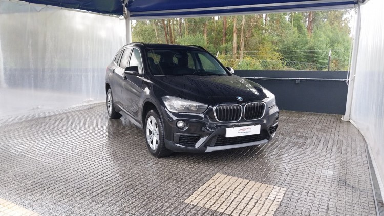 BMW S&eacute;rie X - X1 Line Sport