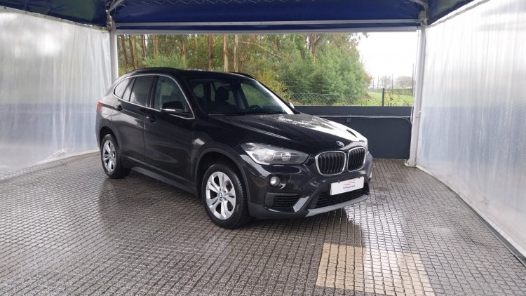 BMW S&eacute;rie X - X1 Line Sport